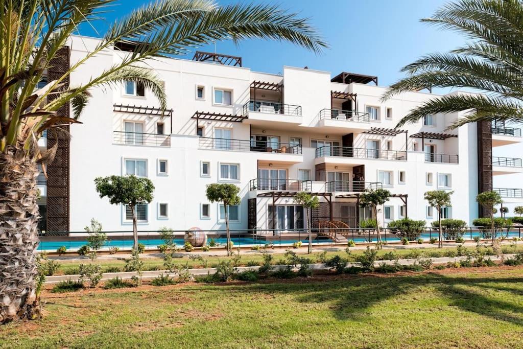 Paradise Beach Front Resort Vokolidha Exterior photo