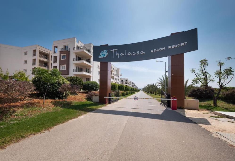 Paradise Beach Front Resort Vokolidha Exterior photo